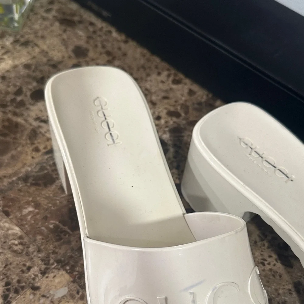 Gucci Women's Ivory Mules - Picture 4 of 8
